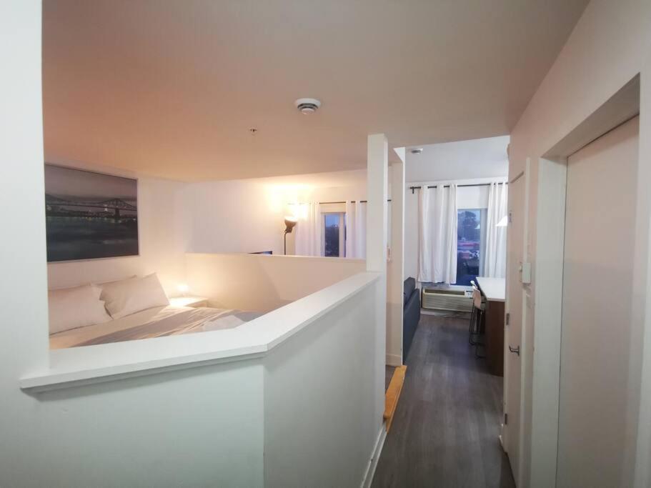 Lovely Studio In Longueuil, Near Downtown Montrealアパートメント エクステリア 写真